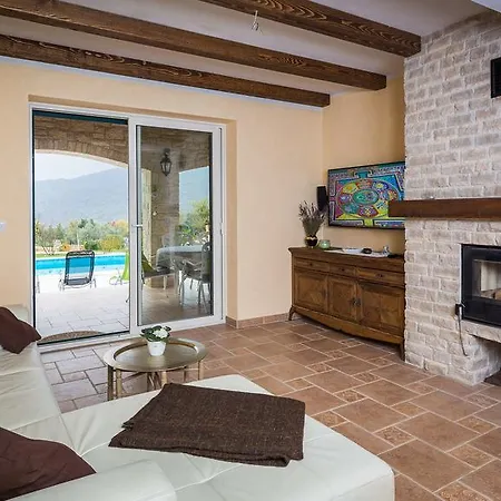 Willa Stonegate Estate - Bonus, Dvije Jedna Cijena! Opatija