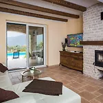 Vila Stonegate Estate - Bonus, Dvije Jedna Cijena! Opatija