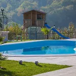 Stonegate Estate - Bonus, Dvije Jedna Cijena! Vila *