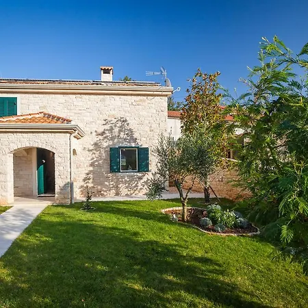 Stonegate Estate - Bonus, Dvije Jedna Cijena! * オパティヤ