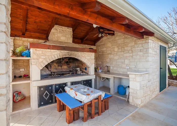 Stonegate Estate - Bonus, Dvije Jedna Cijena! ヴィラ *